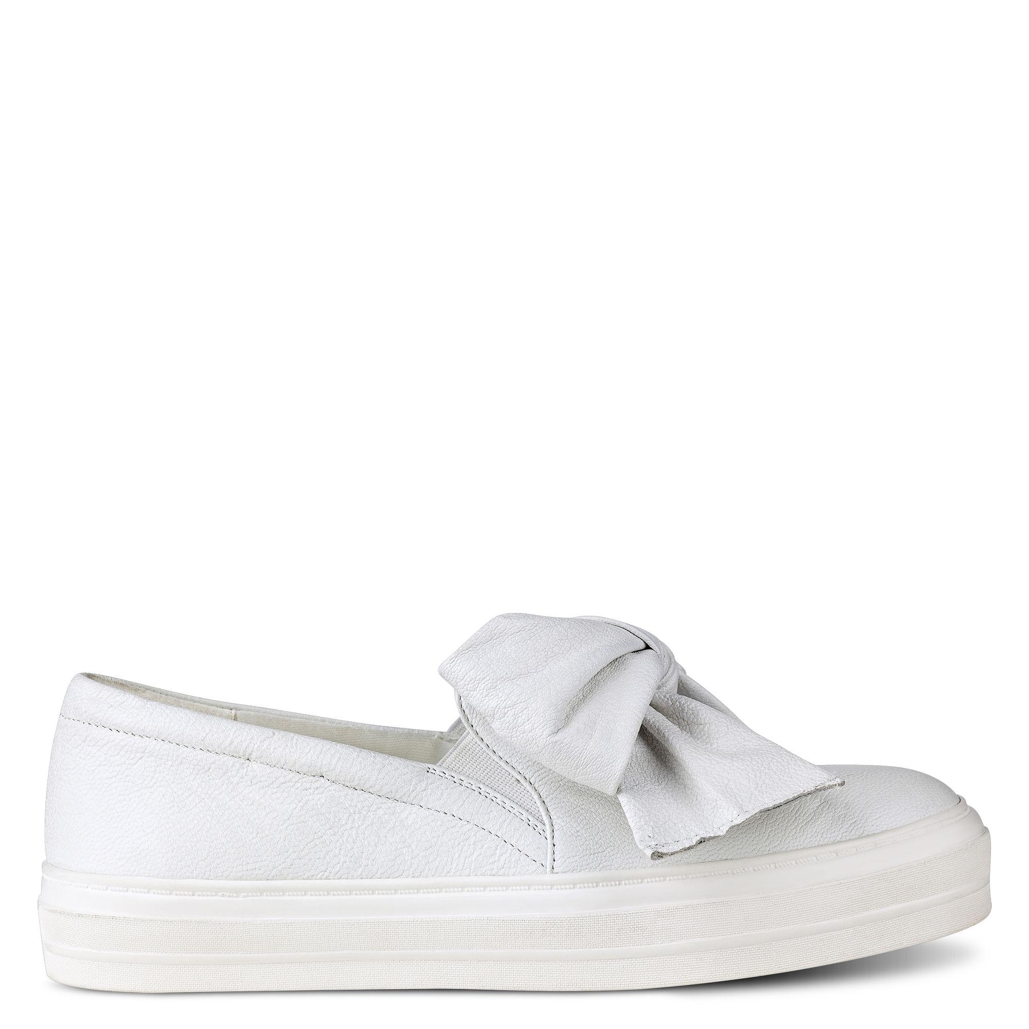 nine west sneakers womens